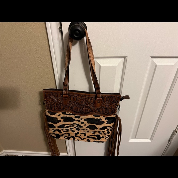Purse - Picture 3 of 3